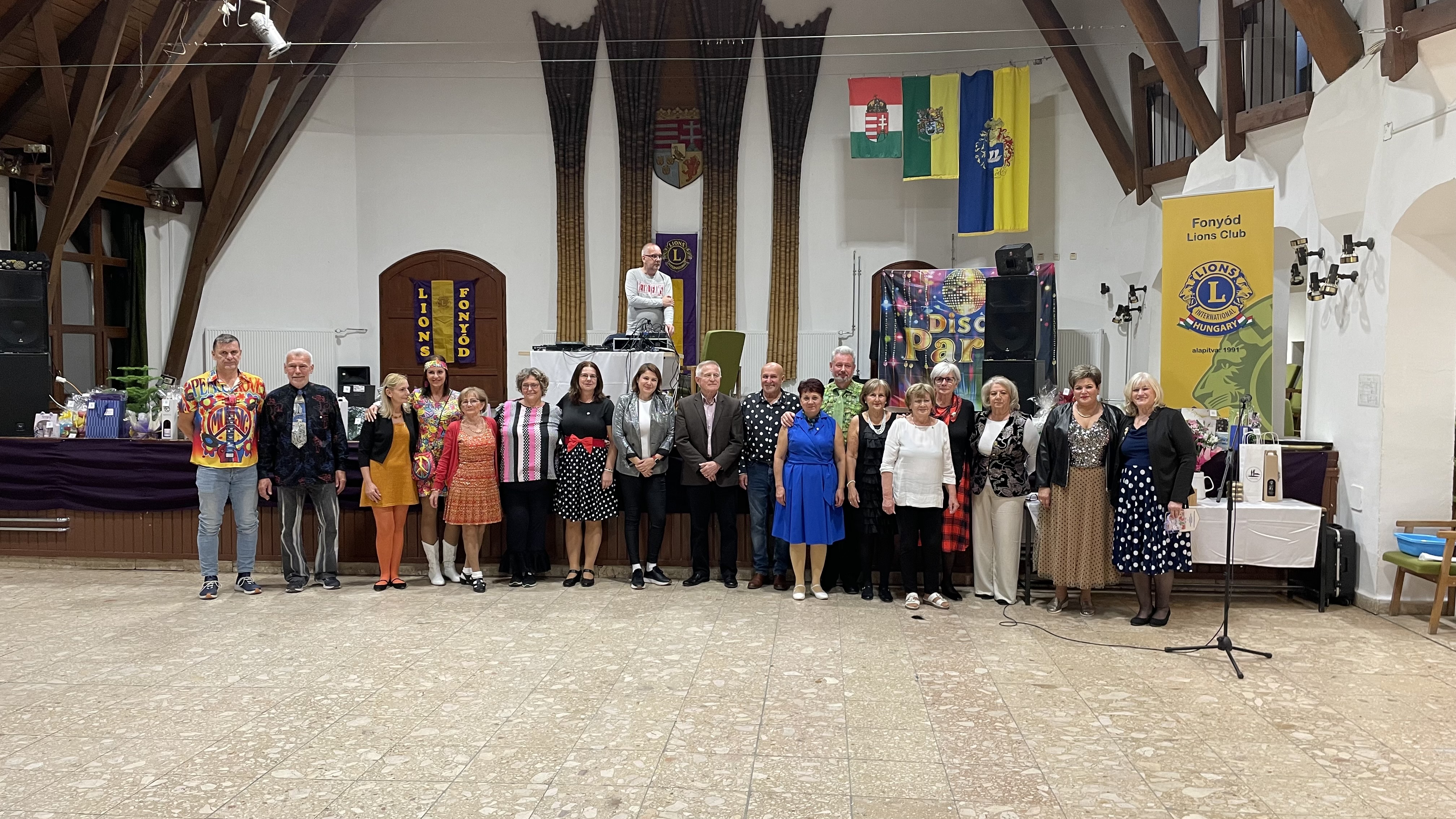 2025 Retro Party Tagság